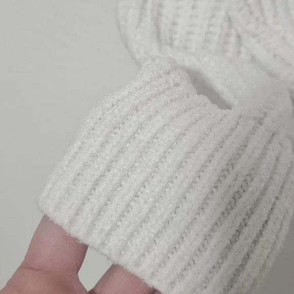 Aritzia Wilfred Sweater size medium - Picture 11 of 12